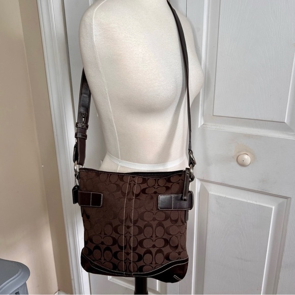 Vintage Signature Coach Crossbody Suede Canvas Brown Messenger Bag - Picture 3 of 8